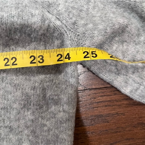 h&m gray fuzzy off shoulder fold over christmas sweater - Picture 5 of 7